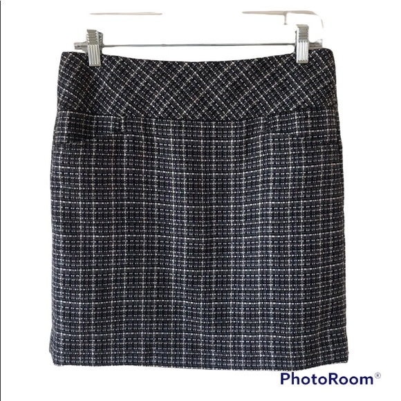 LOFT Dresses & Skirts - NWT LOFT Black, Cream, Gray Tweed Pencil Skirt